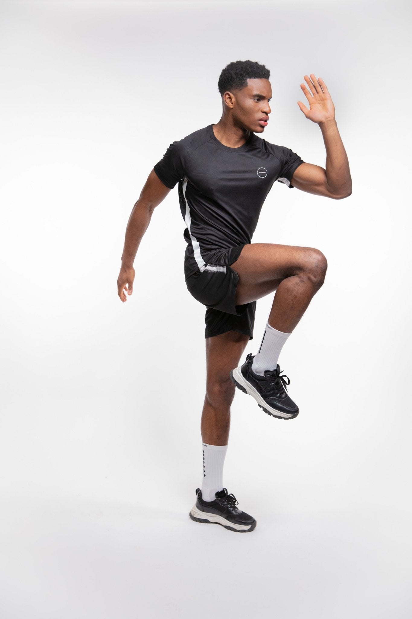 Essential Shorts In Black - Gain The Edge EU